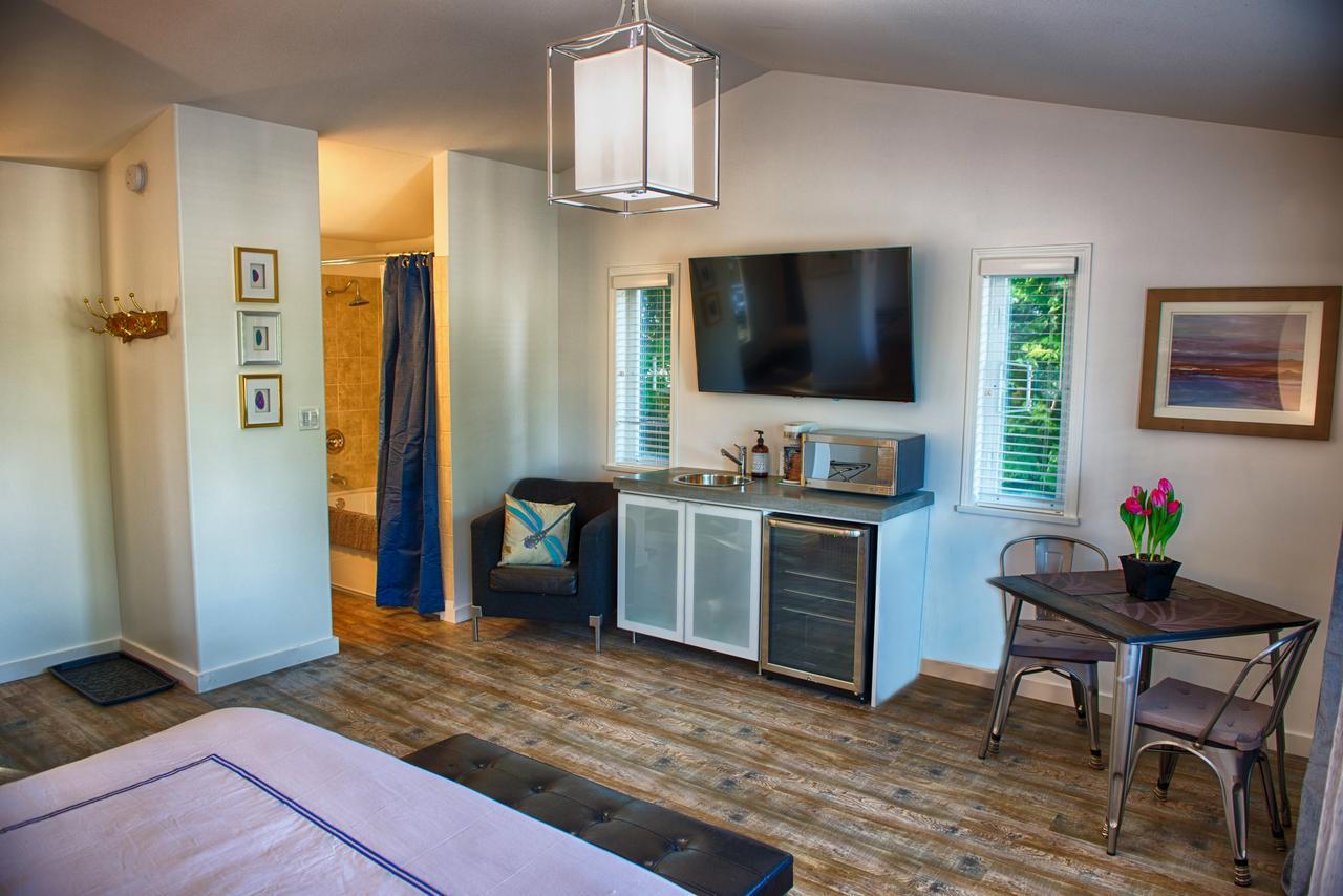 The Francis Boutique Inn Ucluelet Eksteriør billede